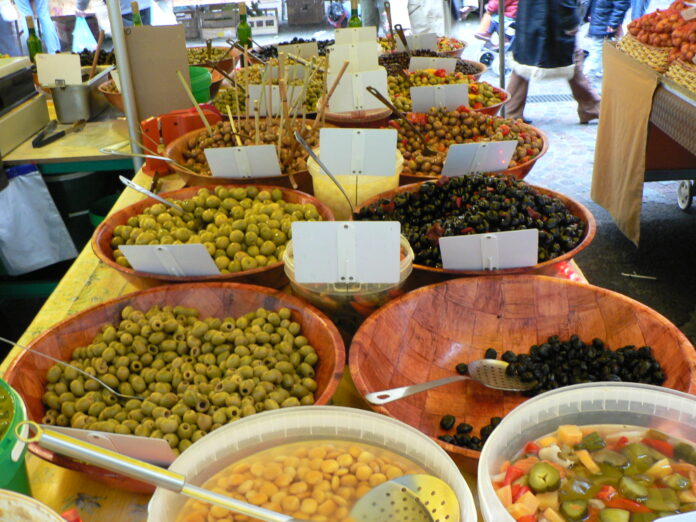 Olives_au_marche_de_Toulon_p1040238.jpg