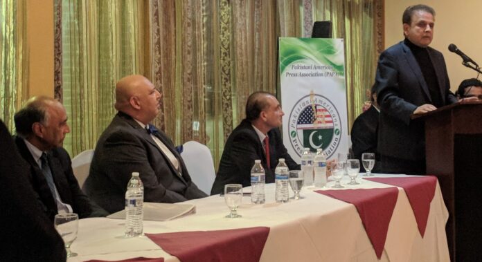 Mossadaq-Chughtai-speaking-at-PAPA-event.jpg