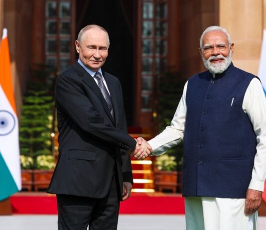India’s Russian Oil Dilemma Leaves Modi in a Bind as New US Tariffs Loom India, Russia sign trade dea