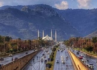 Pakistan to Host Iranian Officials for Urgent Talks Amid Hormuz Crisis