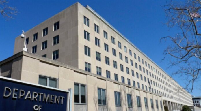 US Orders Non-Emergency Personnel to Leave Saudi Arabia Amid Houthi Attacks