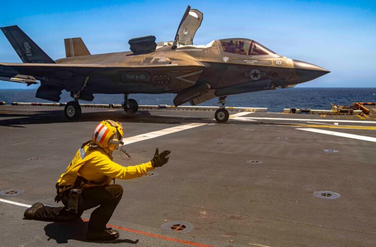 Trump Says Iran Conflict Could End Soon as Diplomacy, Military Buildup Continue