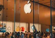 Apple Navigates Regulatory Hurdles to Launch China-Tailored AI Strategy
