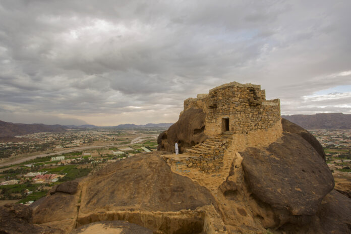 قلعة_رعوم