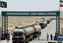Pakistan Suspends Commercial Traffic at Key Iran Border Crossing